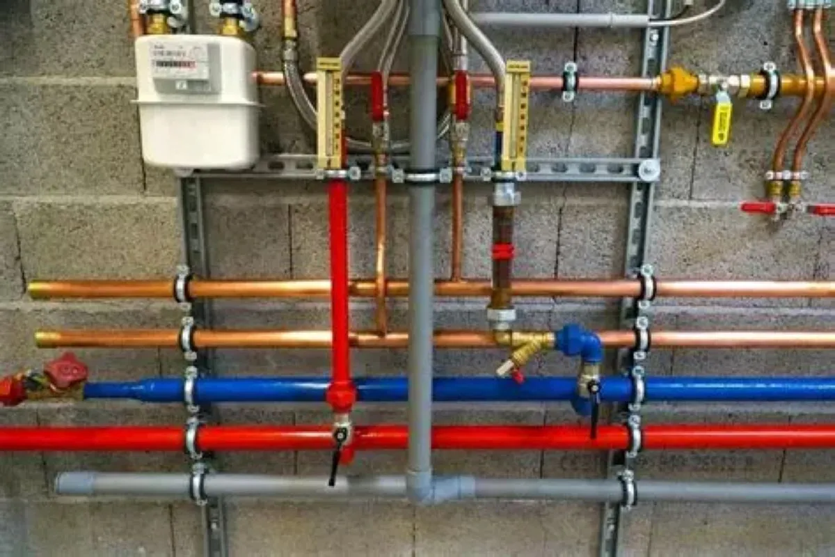 Étiquette énergie DPE montrant les différentes classes de A à G avec des flèches colorées